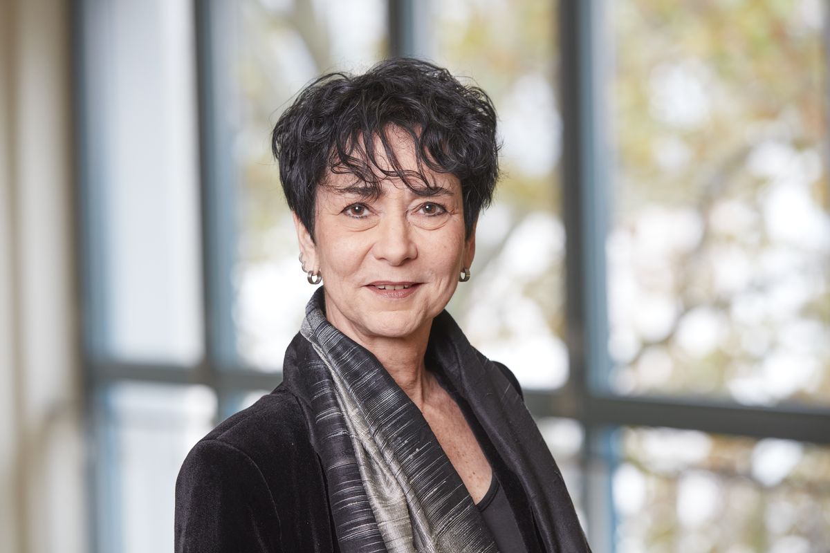 Dr. Carina S. Kniep